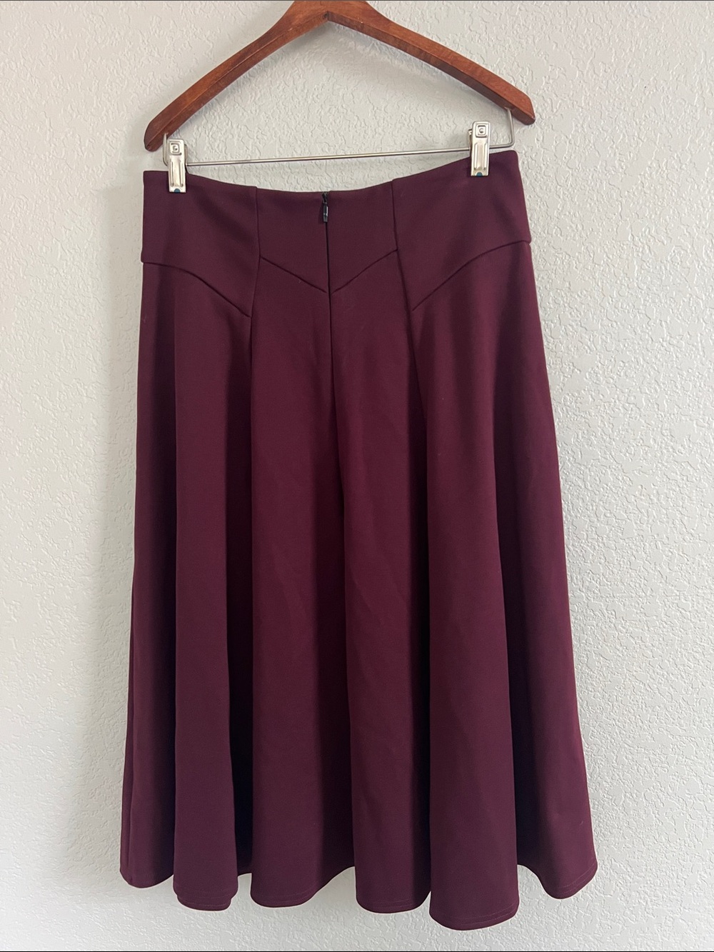 Anne Fontaine Burgundy Pavei Flare Midi Skirt - Size 42 (US 10) - Picture 5 of 11